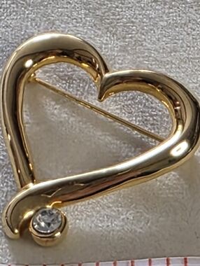Vintage SweetHeart Brooch with Clear Crystal Accent By AAi
